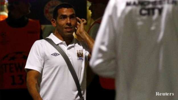 ПСЖ хвърля бомбата през януари, взима Тевес срещу 34 млн. паунда