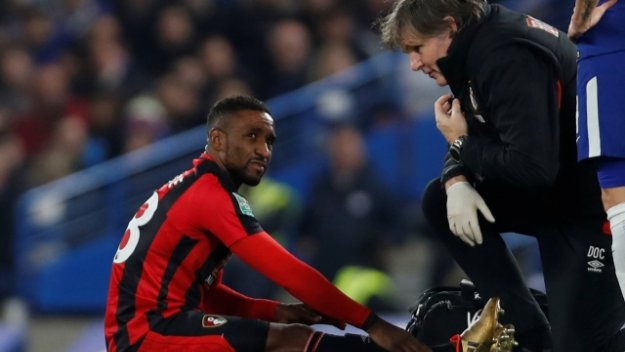 Бивш голаджия на Англия аут от терените за два месеца