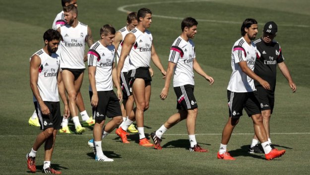 Ди Мария в групата за Кардиф