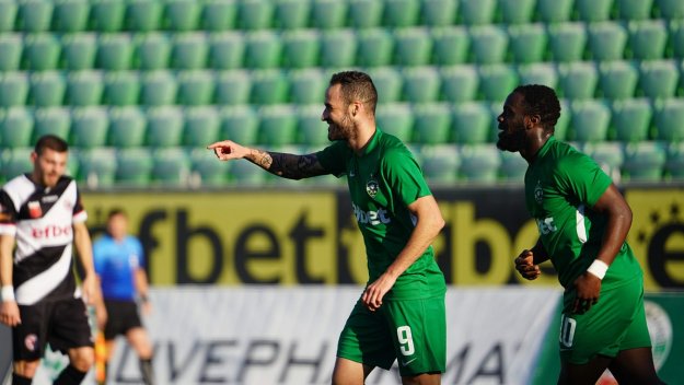 Лудогорец е на 1/4 финал за Купата след 3:1 над Локо Горна