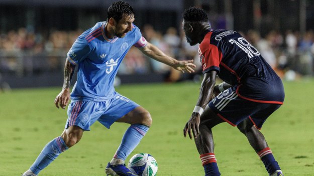 Меси за новия си договор: Това е специално!