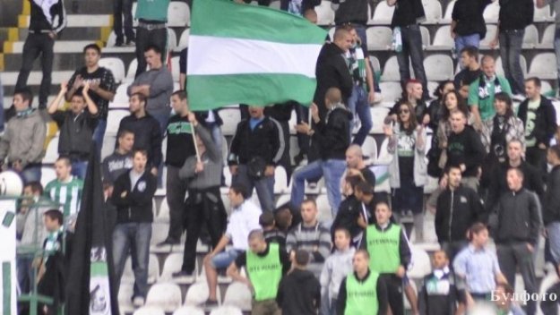 Пукнаха главата на Иво Главата