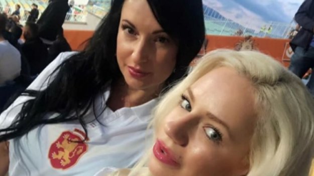 Секси психоложки ще помагат на Локо Пловдив за бой над ЦСКА + СНИМКИ