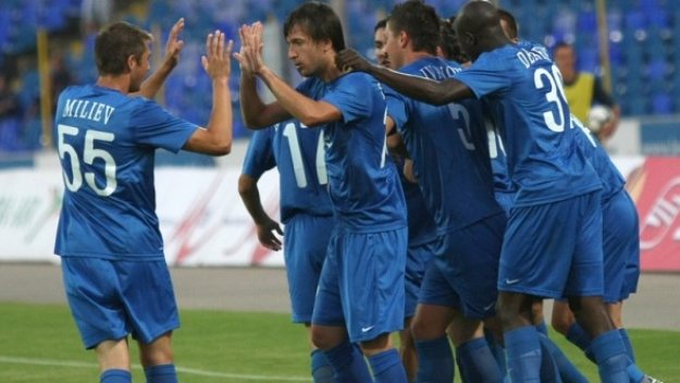 Плашат с метлата в Левски