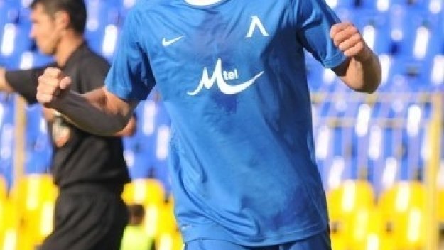 Арс: Залагам 50 евро, че Левски ще е шампион