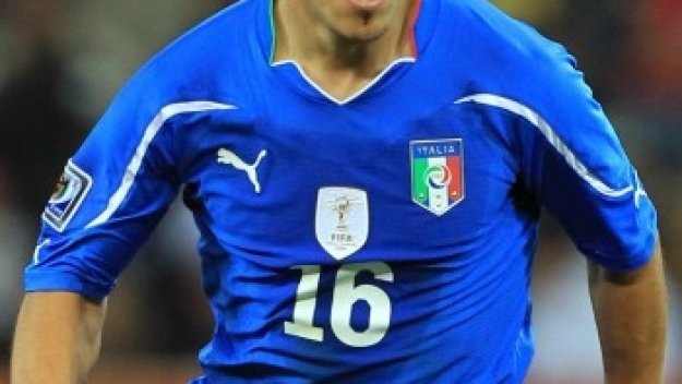 Каморанези почти премина в Щутгарт