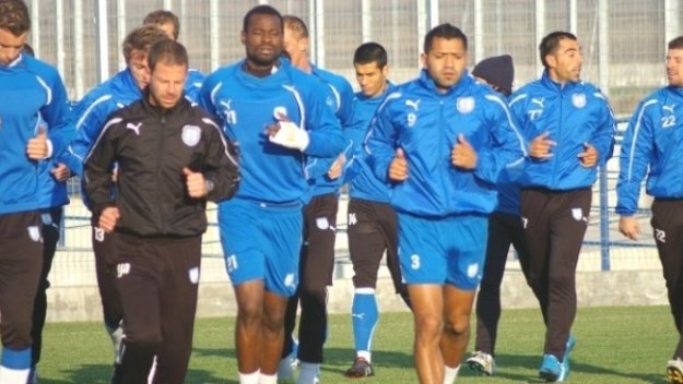 Балъков замина с 18 футболисти за Стара Загора