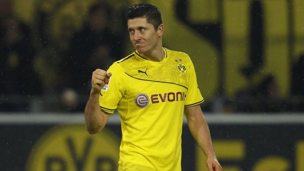 Шестзвездна Борусия Дортмунд се изгаври срещу Щутгарт