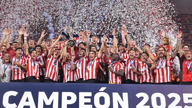 Естудиантес спечели титлата в Аржентина