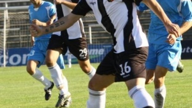 Халф на Локо Пловдив стана №1 на &quot;А&quot; група, иска в националния