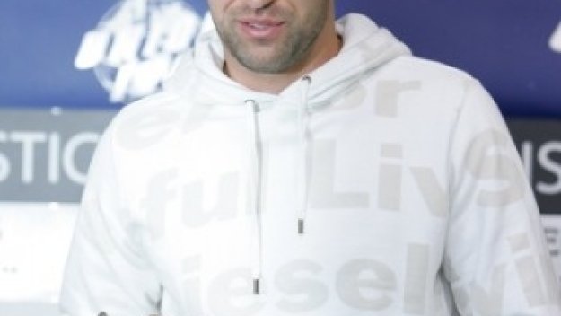 Камбуров доволен, че не е национал