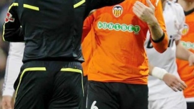 Обжалват червения картон на Албелда