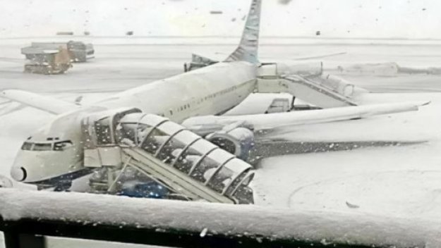 Проблеми за Юве! Не може да се прибере заради снега в Норвегия