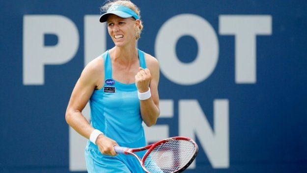 Дементиева спечели руския сблъсък в Токио