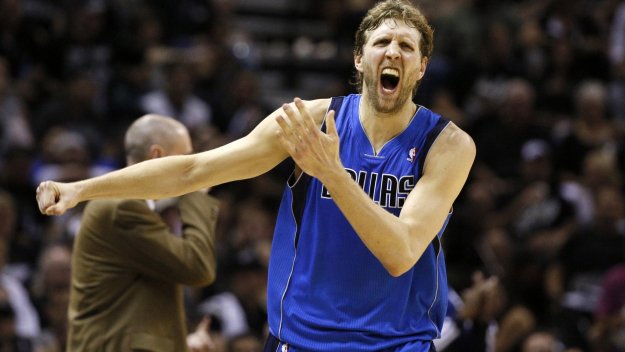 Новицки ще остане в Далас