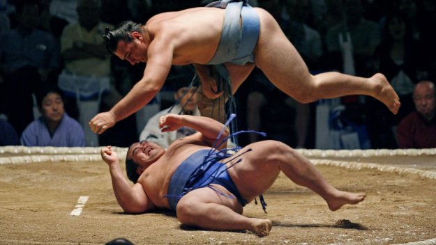 Силен ден за Котоошу и Аоияма