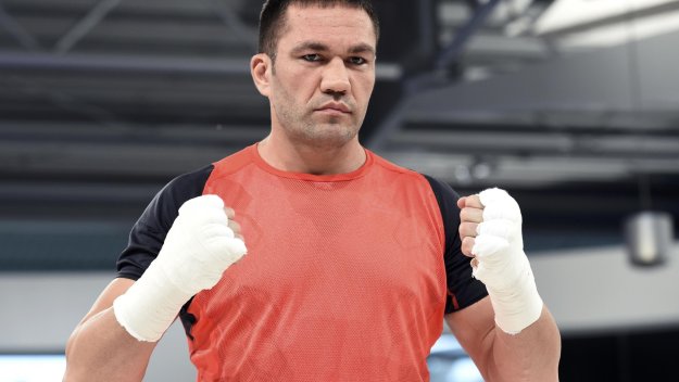 Кличко врътна мръсен номер с ръкавиците на Кубрат