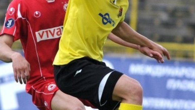 Армейците предлагат на Тунчев торби с пари