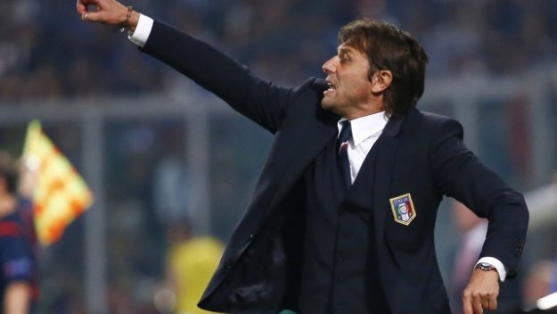 Италия с 40 национали срещу Албания