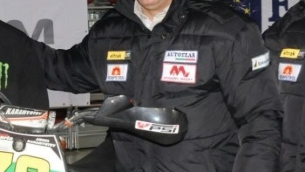 Стоичков доволен след 4:0 над Аполон