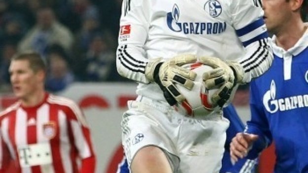 Магат навива вратаря Нойер да остане