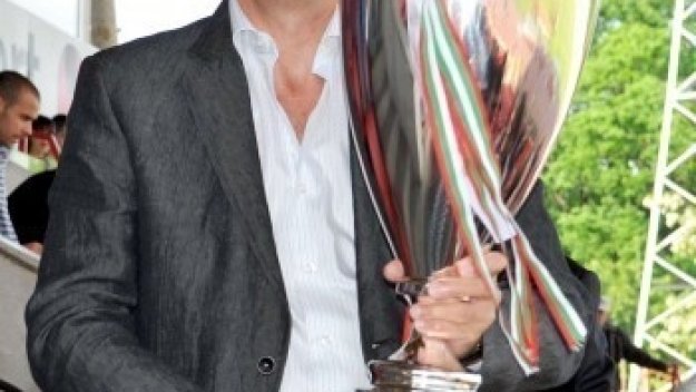 &quot;Титан&quot; преговаря с двама треньори