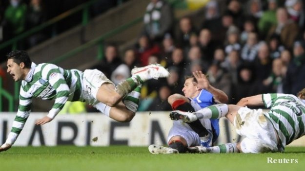 Селтик удари Рейнджърс и окупира върха в Шотландия