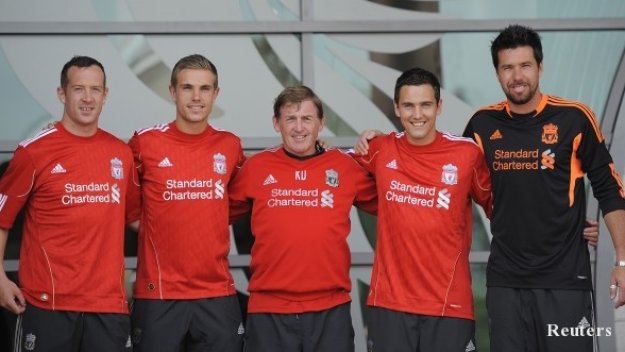 Стюърт Даунинг: Не обвинявайте новите футболисти за лошия сезон