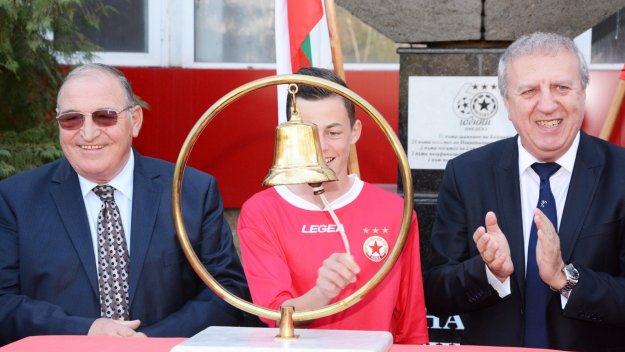 ЦСКА продаде вече над 100 000 акции