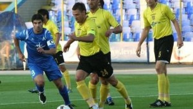 Оса ужили играч на Ботев