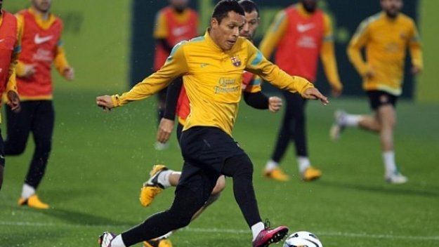 И Адриано с нов договор на “Камп Ноу”