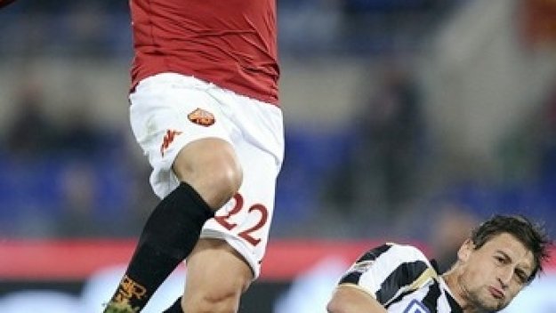 Рома влезе в тройката след 2:0 над Удинезе