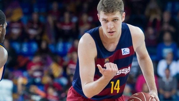 Силен Везенков, но Барса с 5-а поредна загуба