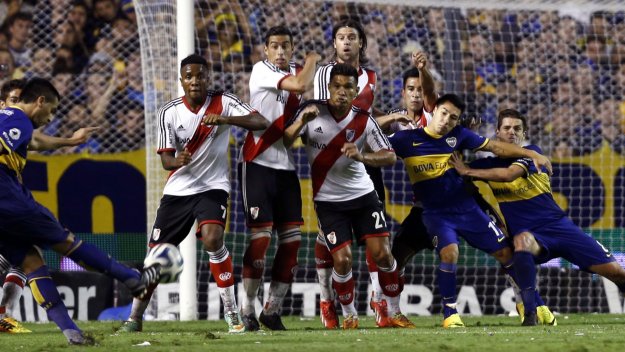 Ривър Плейт удари Бока като гост за първи път от 10 години