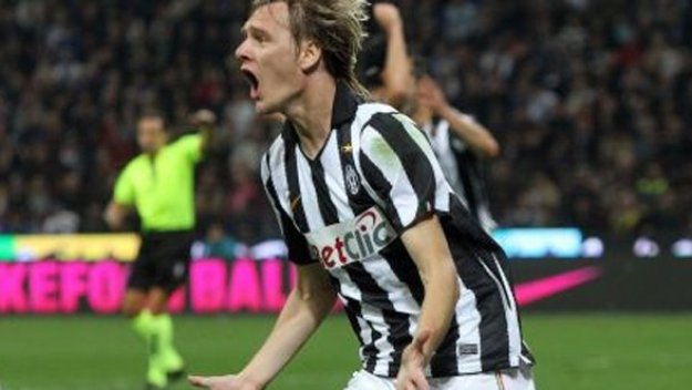 Започват разследване за изпросената дузпа на Карсич