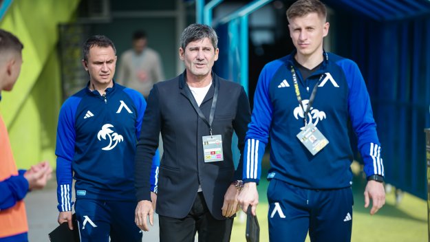 Левски следи един куп чужденци