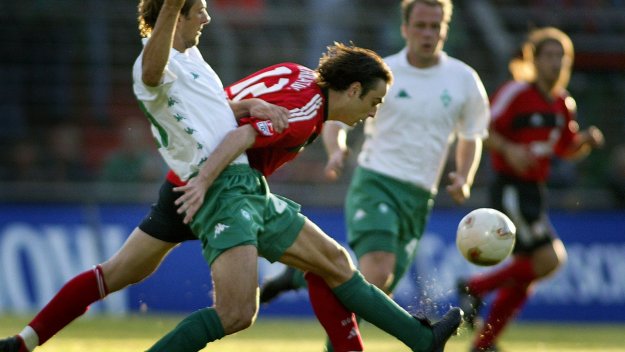 Бербатов в мач срещу Вердер през 2002 година