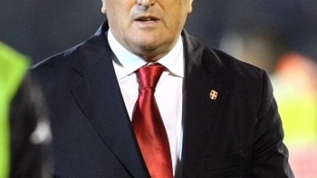 Сърбите изгониха Радомир Антич