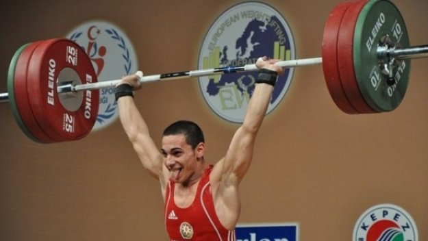 Наш Вальо взе злато за азери