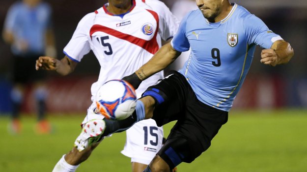 Суарес и Кавани се разписаха за Уругвай