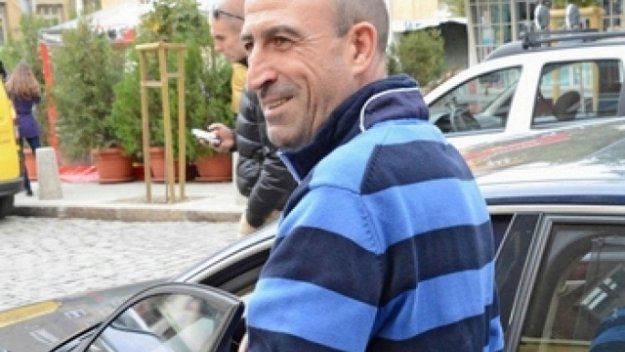 Лечков, подай оставка и не ни занимавай със себе си!