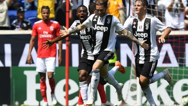 Юве би дузпата на Бенфика + ВИДЕО