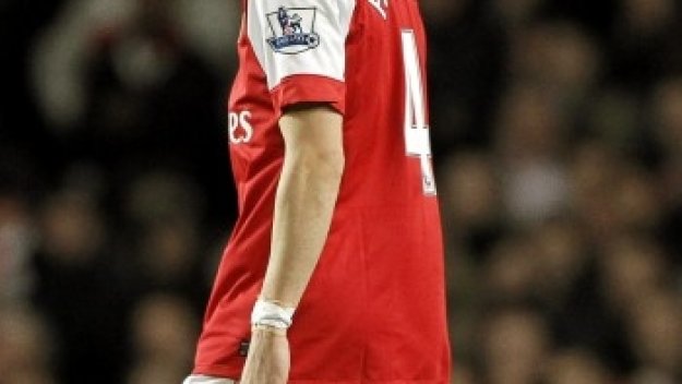 Сеск не е тежко контузен, но е аут за неделя