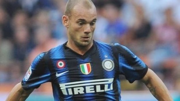 Интер без Снайдер при гостуването си на Лече