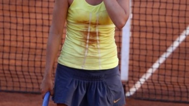 Шарапова и Стоусър ще спорят за титлата в Рим