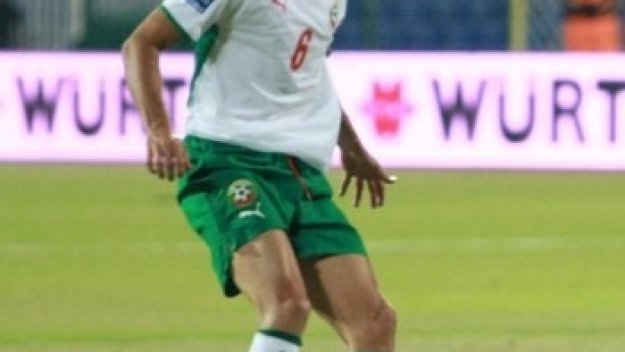 Пелето извън терените за близо месец