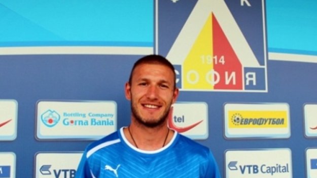 Грешникът Димитър Везалов напуска Левски