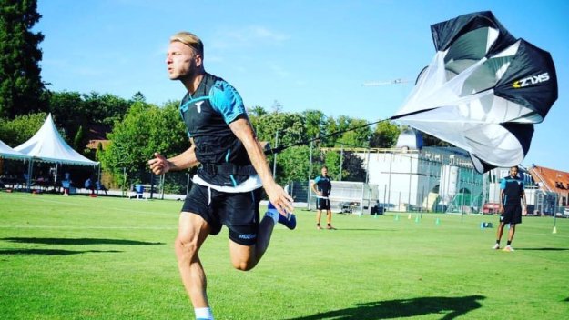 Коренът дърпа Имобиле към Наполи