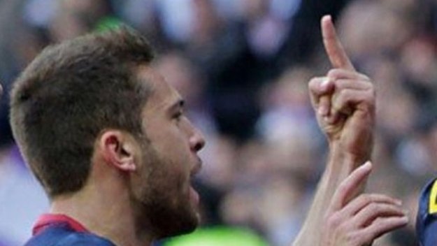 Алба: Не съм показал среден пръст