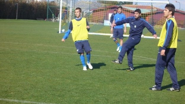 Левски уреди централен защитник